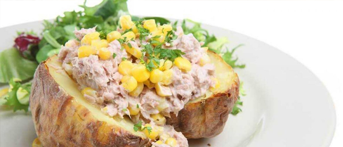 Baked Potato With Tuna & Sweetcorn In Mayonnaise 