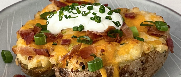 Baked Potato With Cheddar Cheese 